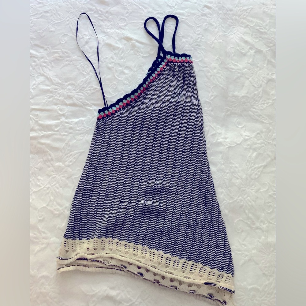 Chic Knit Tank Top with Colorful Trim